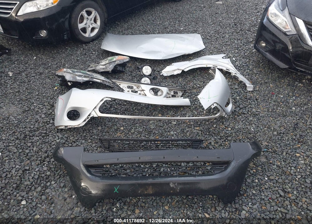 2013 TOYOTA RAV4 XLE VIN: 2T3RFREV9DW018819