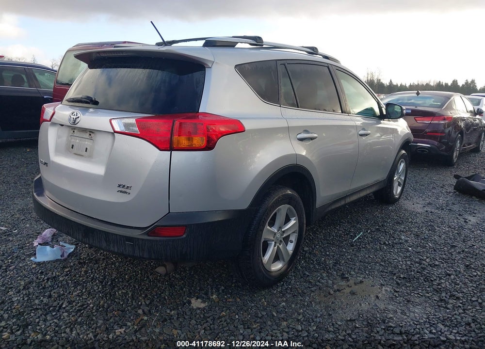 2013 TOYOTA RAV4 XLE VIN: 2T3RFREV9DW018819