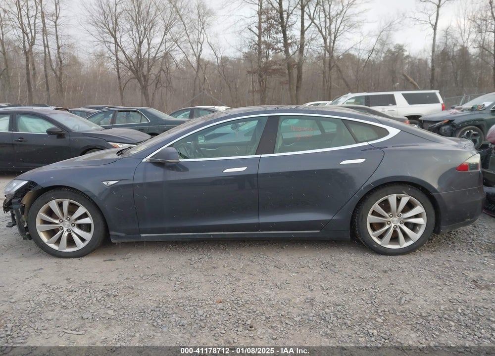 2016 TESLA MODEL S VIN: 5YJSA1E26GF122380