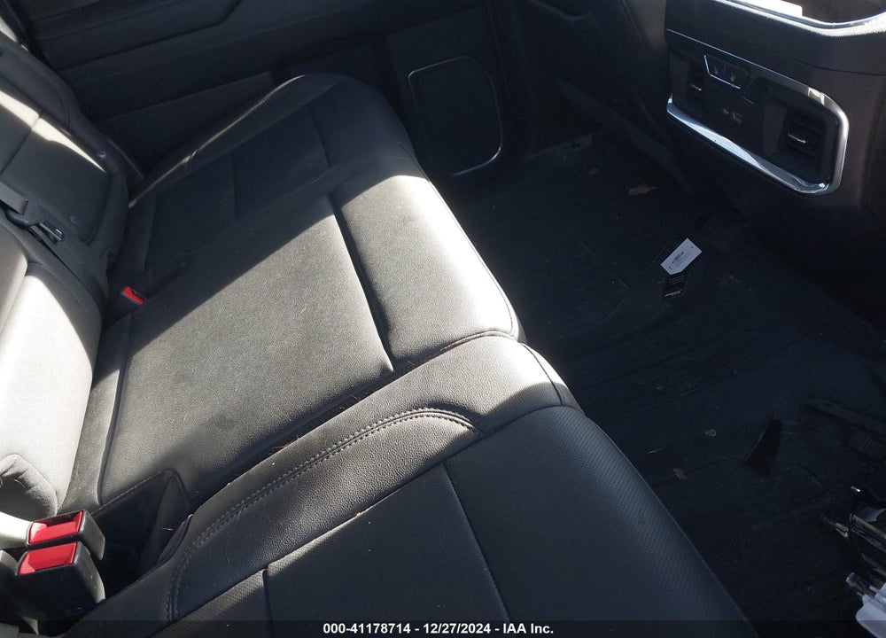 2022 GMC SIERRA 1500 4WD SHORT BOX SLT VIN: 3GTUUDED0NG622402