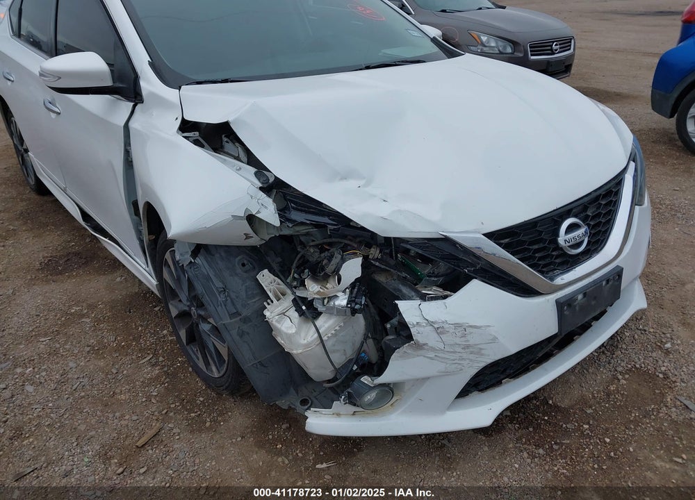 2016 NISSAN SENTRA SR VIN: 3N1AB7AP2GY274581