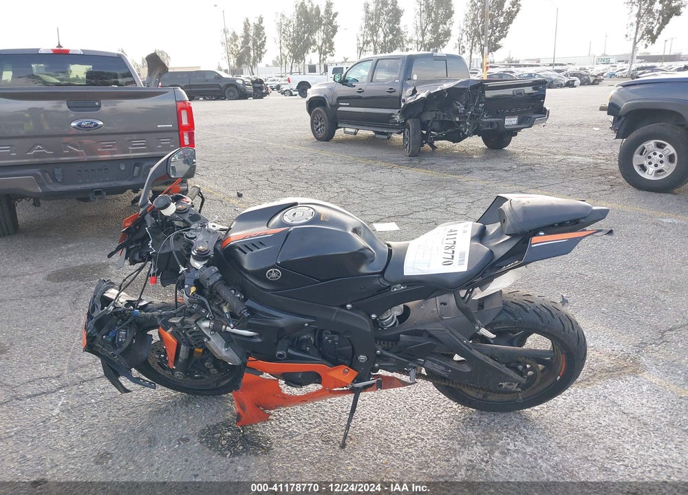 2020 YAMAHA YZFR6 C VIN: JYARJ28Y8LA002700