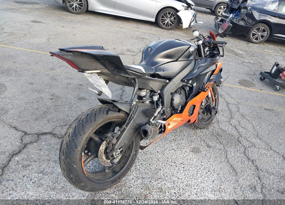 2020 YAMAHA YZFR6 C VIN: JYARJ28Y8LA002700
