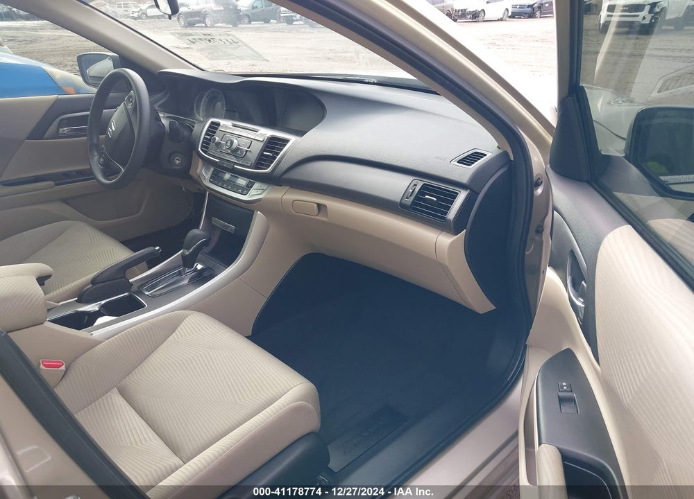 2015 HONDA ACCORD LX VIN: 1HGCR2F30FA275291