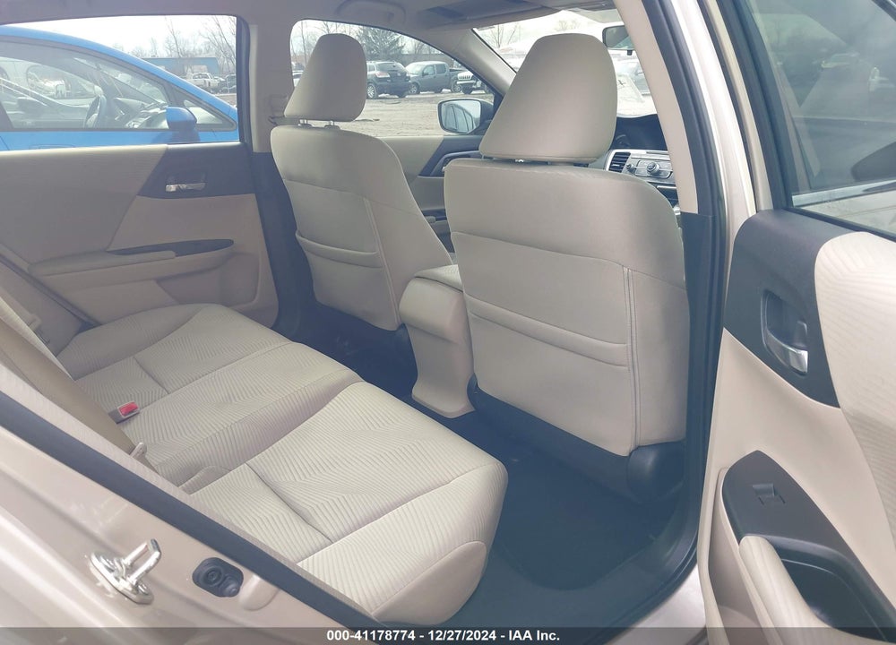 2015 HONDA ACCORD LX VIN: 1HGCR2F30FA275291