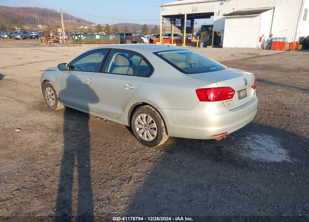 2011 VOLKSWAGEN JETTA 2.0L S VIN: 3VW2K7AJ9BM330137