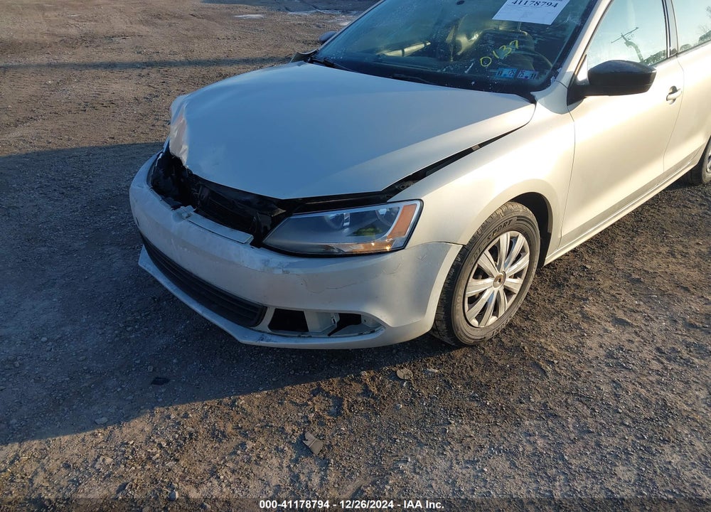 2011 VOLKSWAGEN JETTA 2.0L S VIN: 3VW2K7AJ9BM330137