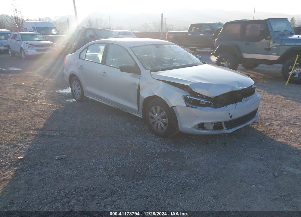 2011 VOLKSWAGEN JETTA 2.0L S VIN: 3VW2K7AJ9BM330137