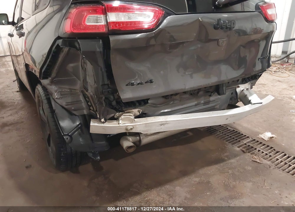 2016 JEEP CHEROKEE ALTITUDE VIN: 1C4PJMAS5GW315810