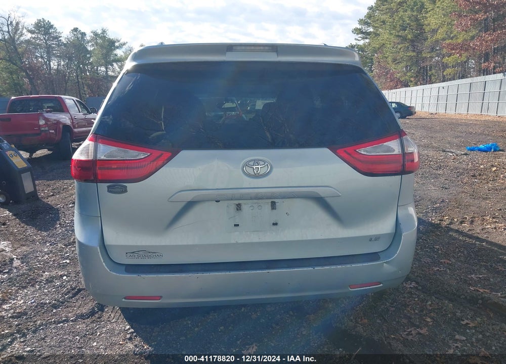 2016 TOYOTA SIENNA LE 8 PASSENGER VIN: 5TDKK3DC1GS714543