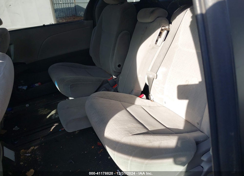 2016 TOYOTA SIENNA LE 8 PASSENGER VIN: 5TDKK3DC1GS714543