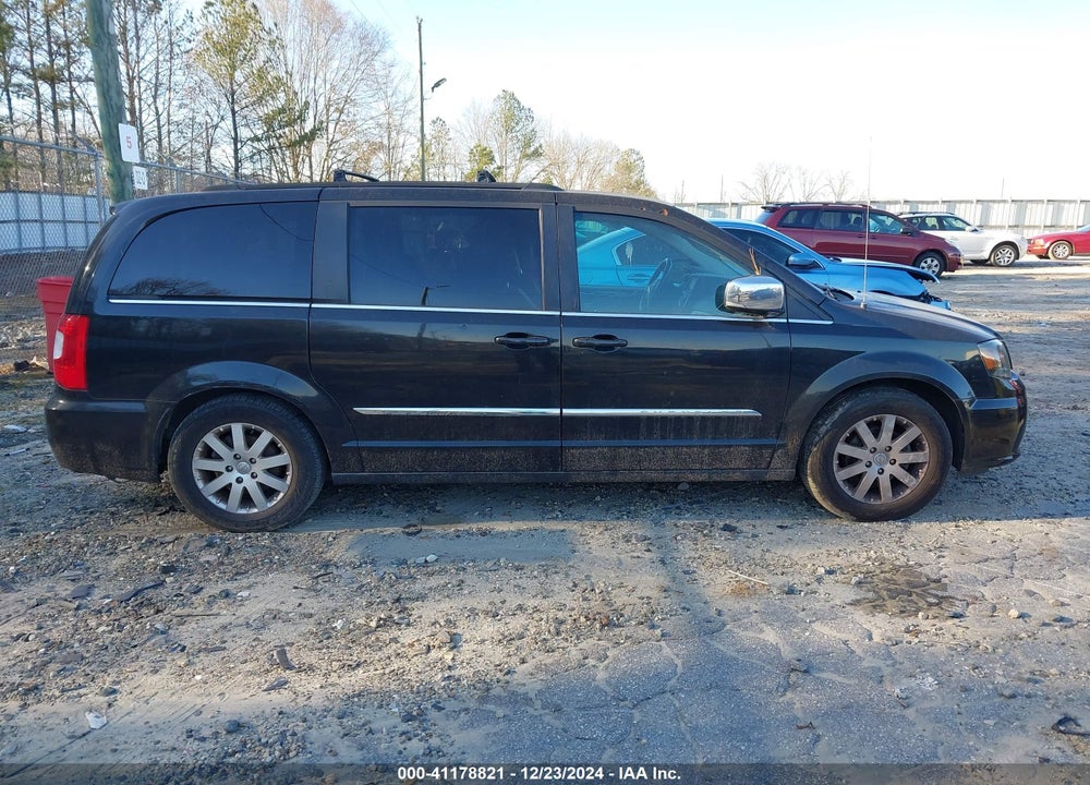 2011 CHRYSLER TOWN & COUNTRY TOURING-L VIN: 2A4RR8DG5BR609686