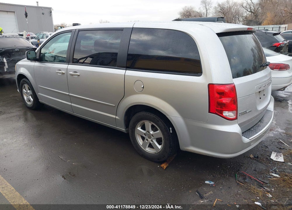 2011 DODGE GRAND CARAVAN MAINSTREET VIN: 2D4RN3DG4BR672320