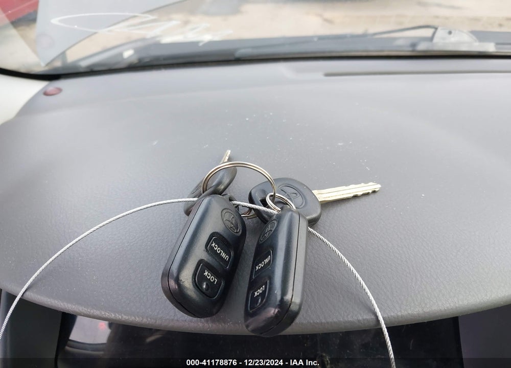 2007 TOYOTA COROLLA LE VIN: 1NXBR32E07Z914577