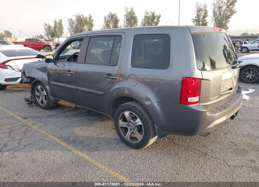 2015 HONDA PILOT VIN: 5FNYF3H46FB008804