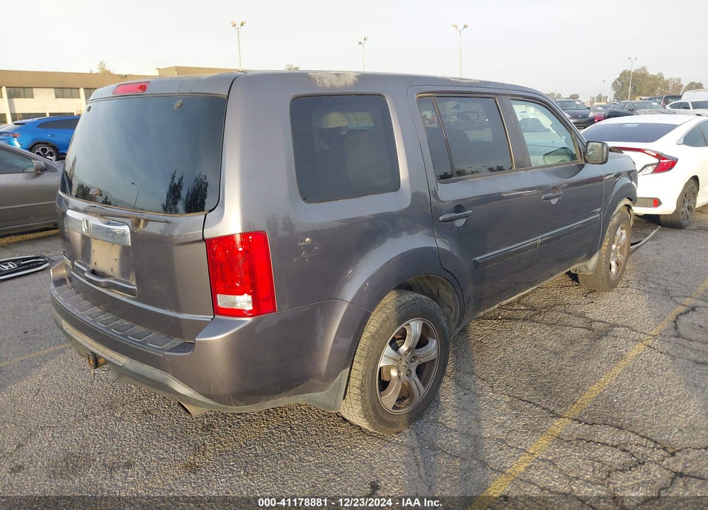 2015 HONDA PILOT VIN: 5FNYF3H46FB008804