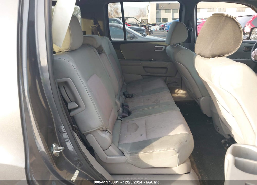 2015 HONDA PILOT VIN: 5FNYF3H46FB008804