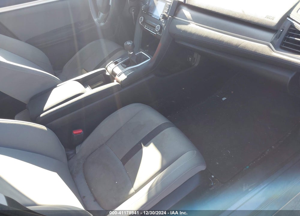2018 HONDA CIVIC VIN: 19XFC2E56JE015323