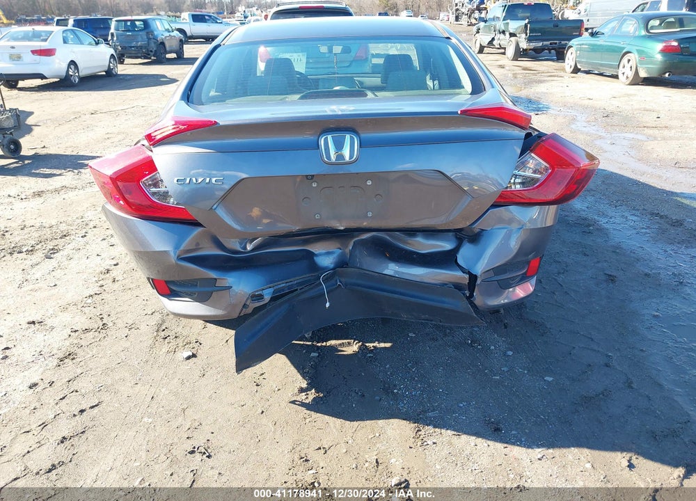 2018 HONDA CIVIC VIN: 19XFC2E56JE015323