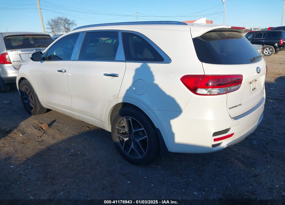 2016 KIA SORENTO 3.3L SX VIN: 5XYPK4A52GG073529