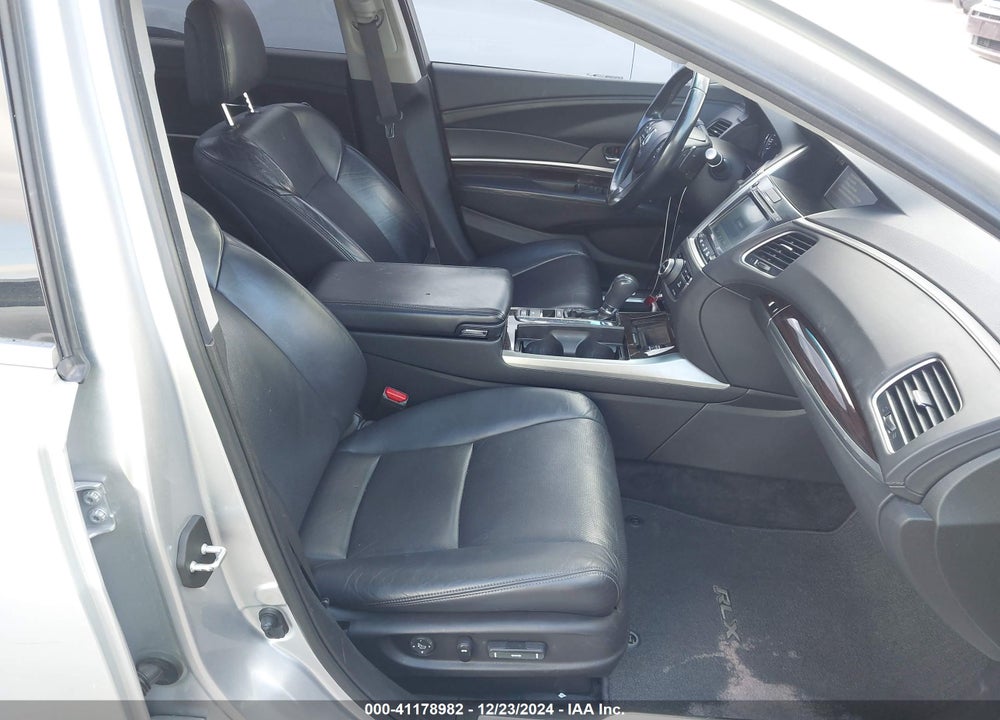2015 ACURA RLX VIN: JH4KC1F52FC000175