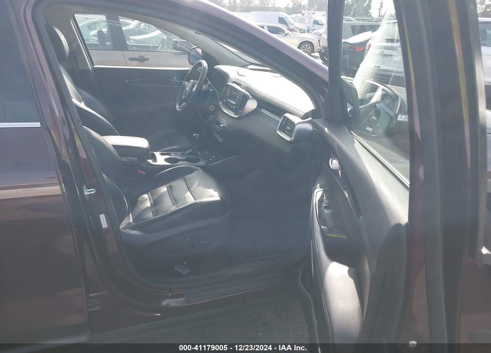 2016 KIA SORENTO 3.3L EX VIN: 5XYPH4A52GG072069