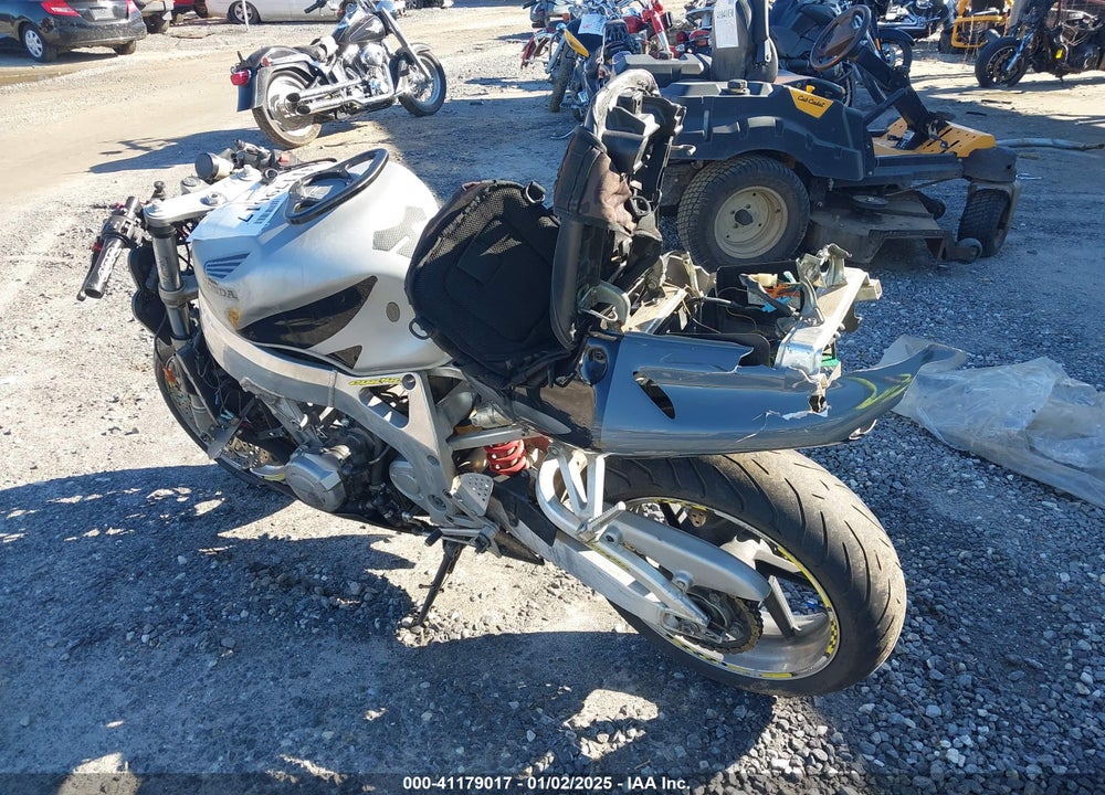 1999 HONDA CBR900 RR VIN: JH2SC3303XM301188