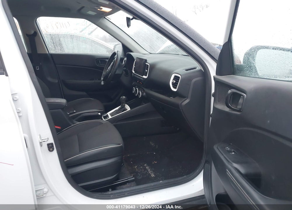 2022 HYUNDAI VENUE LIMITED VIN: KMHRC8A39NU166910