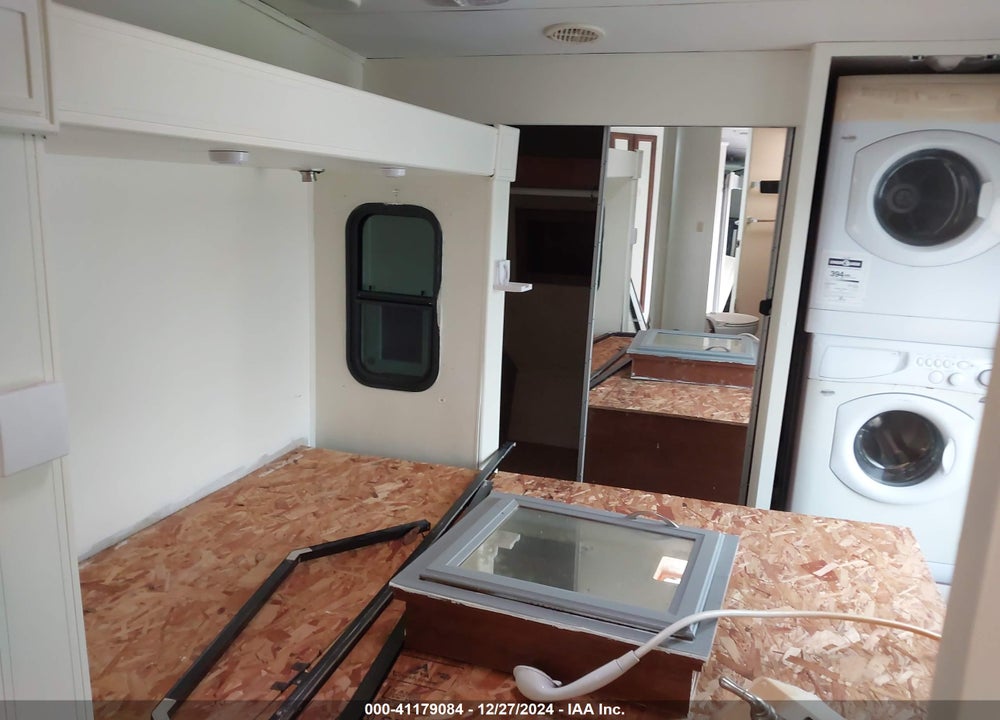 2012 HEARTLAND RV BIGHORN TRAVEL TRAILER VIN: 5SFBG3729CE243744
