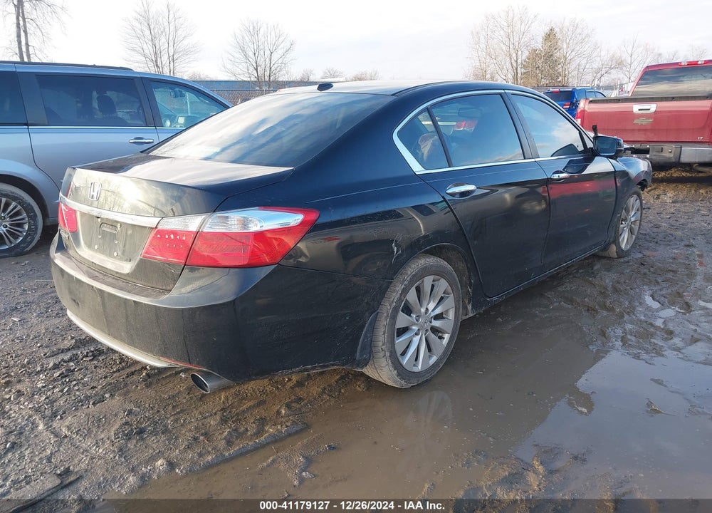 2013 HONDA ACCORD VIN: 1HGCR2F83DA071058
