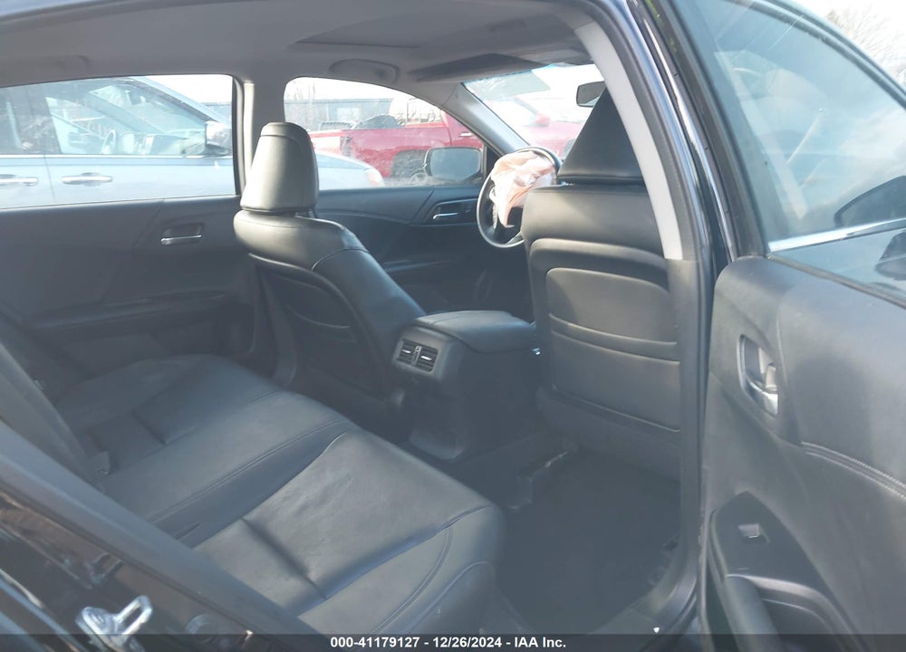 2013 HONDA ACCORD VIN: 1HGCR2F83DA071058
