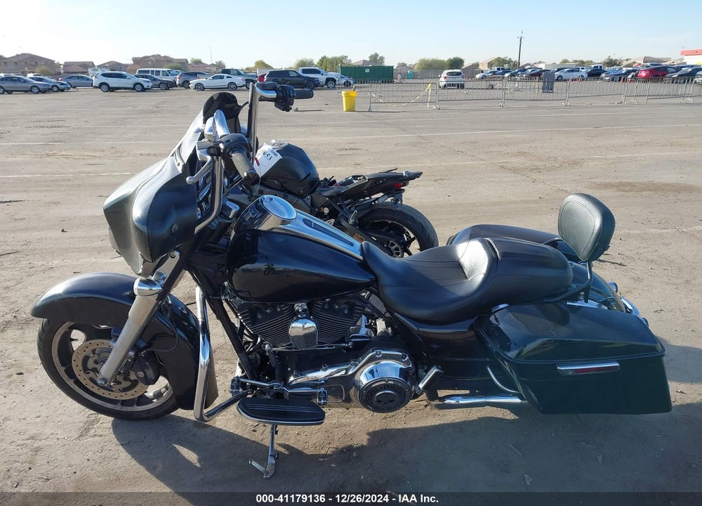 2013 HARLEY-DAVIDSON FLHX STREET GLIDE VIN: 1HD1KBM12DB611220