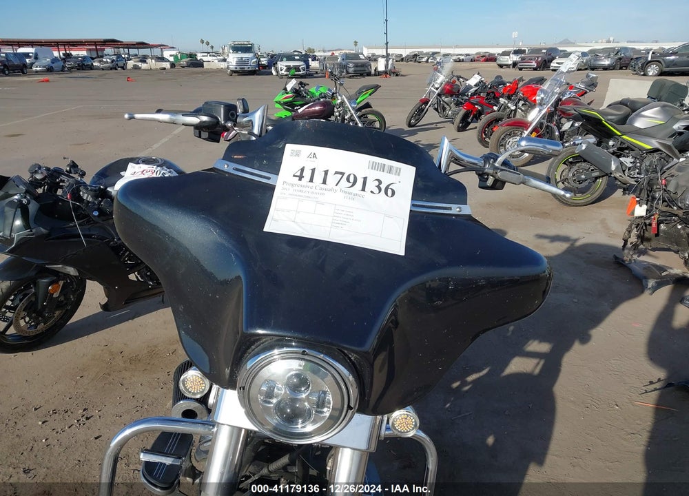 2013 HARLEY-DAVIDSON FLHX STREET GLIDE VIN: 1HD1KBM12DB611220