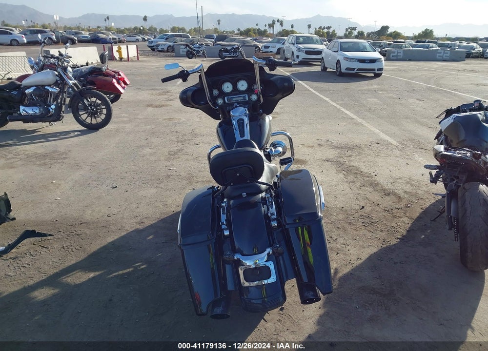 2013 HARLEY-DAVIDSON FLHX STREET GLIDE VIN: 1HD1KBM12DB611220