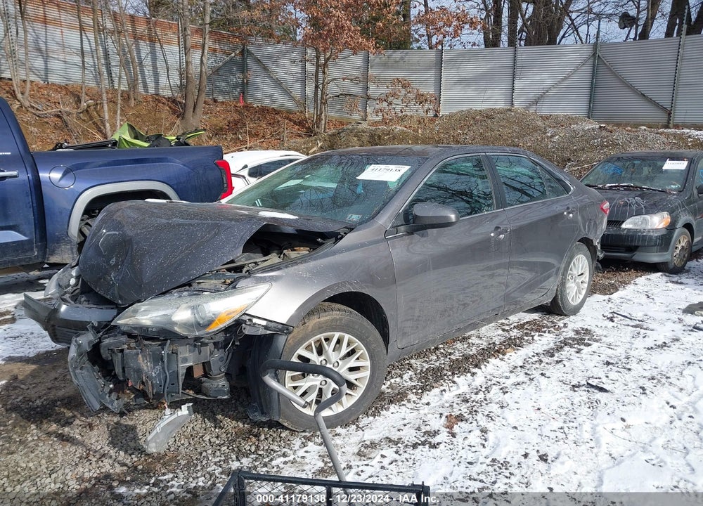 2017 TOYOTA CAMRY LE VIN: 4T1BF1FK4HU704952
