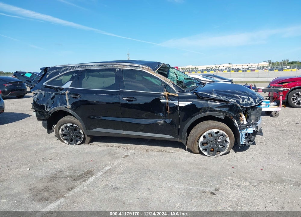 2025 KIA SORENTO S VIN: 5XYRL4JC2SG323204