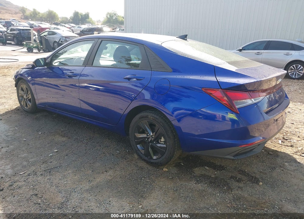 2021 HYUNDAI ELANTRA VIN: KMHLM4AG8MU209596