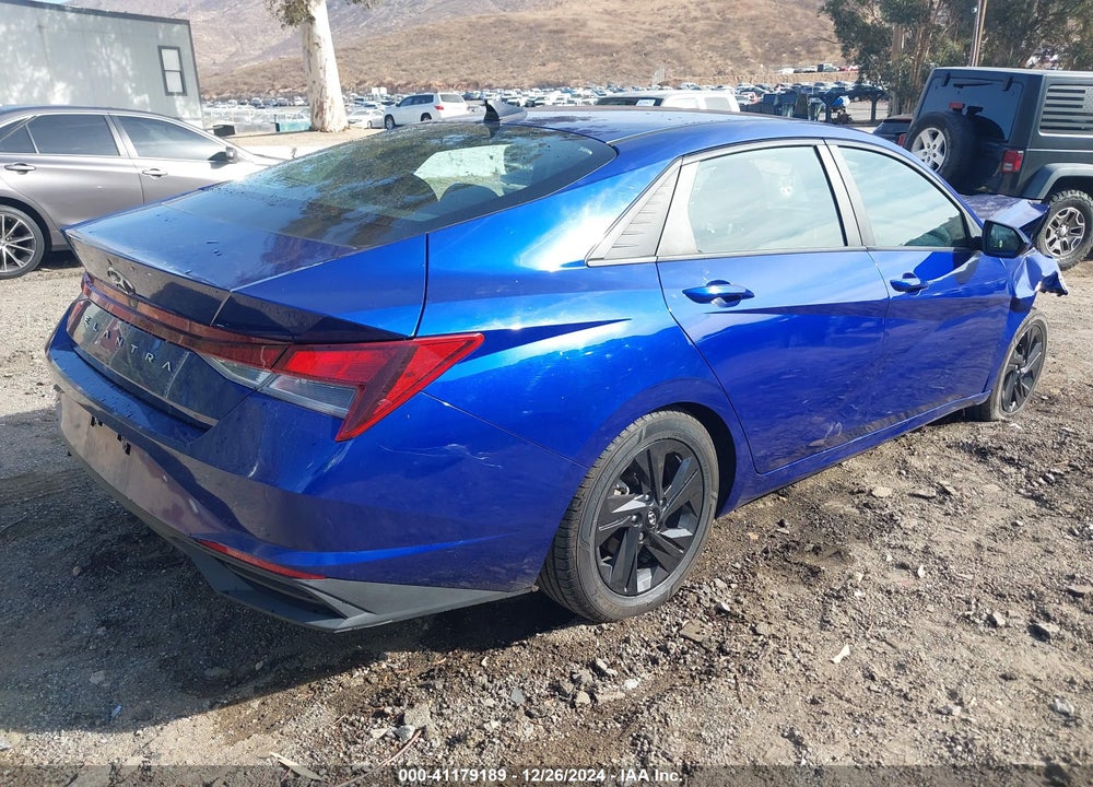 2021 HYUNDAI ELANTRA VIN: KMHLM4AG8MU209596