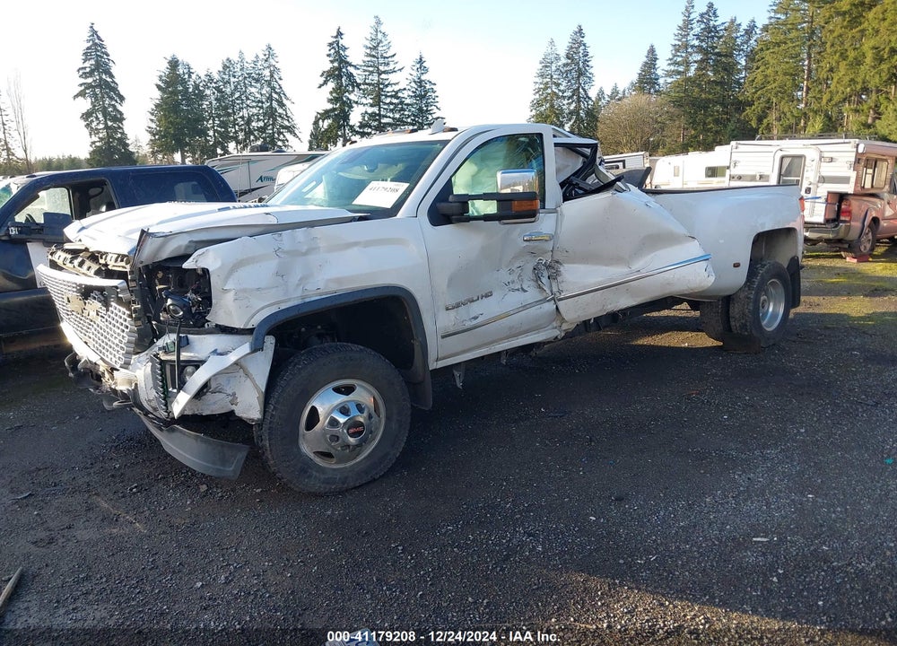 2015 GMC SIERRA 3500HD DENALI VIN: 1GT424E86FF615143