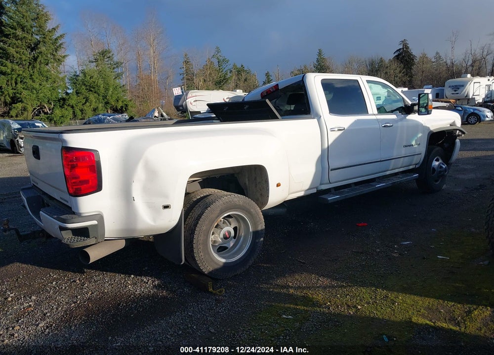 2015 GMC SIERRA 3500HD DENALI VIN: 1GT424E86FF615143