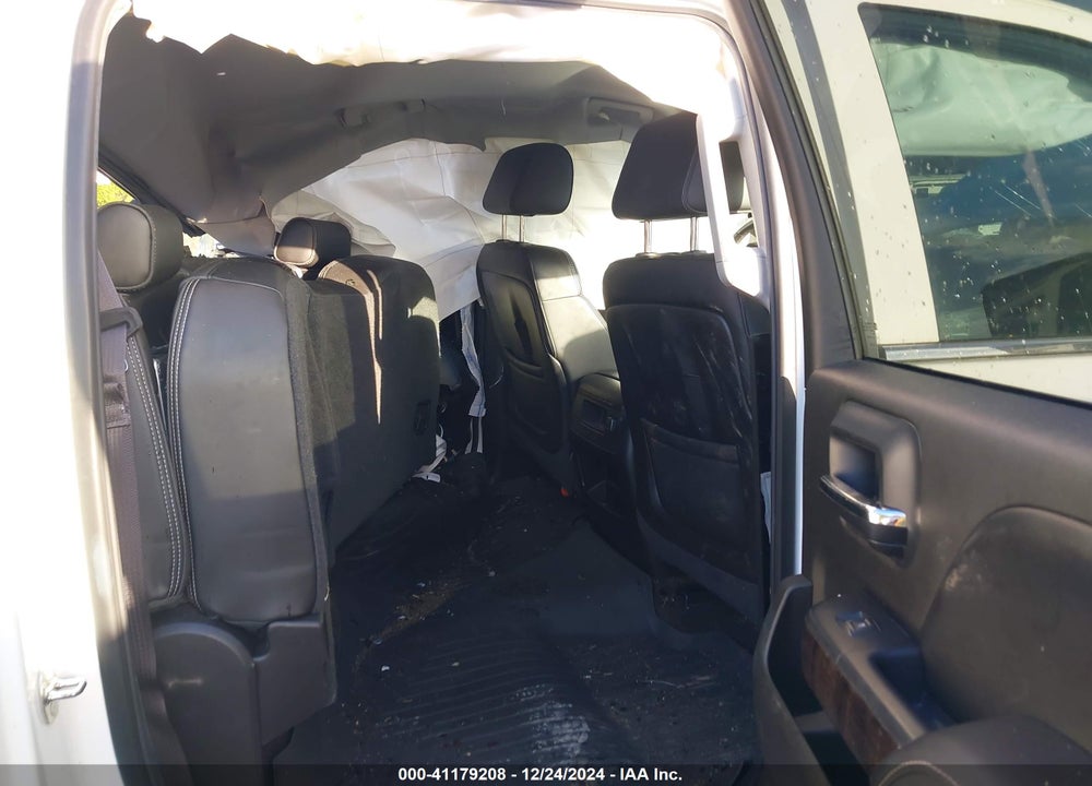 2015 GMC SIERRA 3500HD DENALI VIN: 1GT424E86FF615143