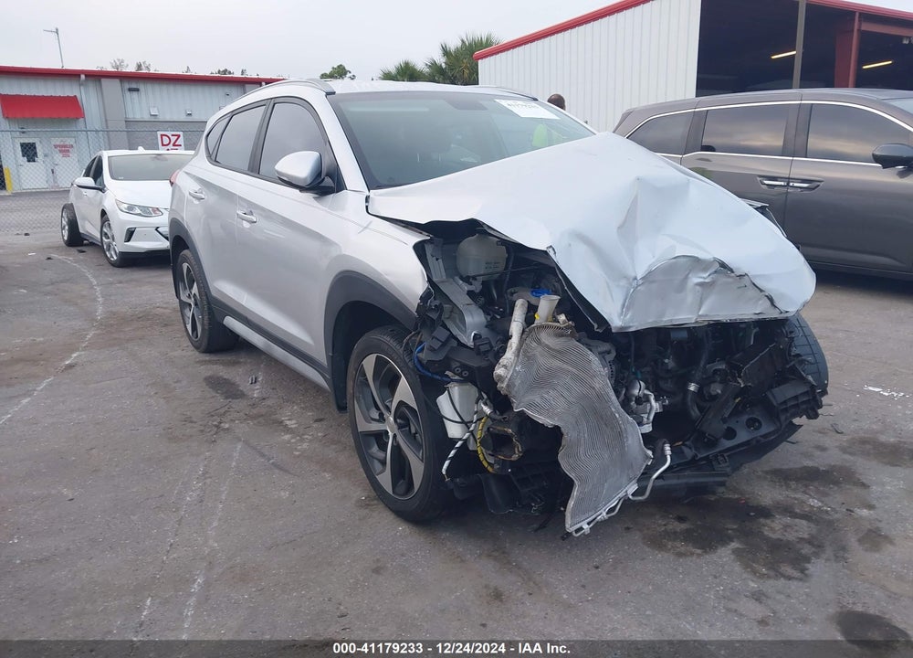 2018 HYUNDAI TUCSON SPORT VIN: KM8J33AL0JU716716