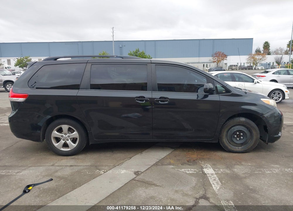 2013 TOYOTA SIENNA VIN: 5TDKK3DC7DS324056