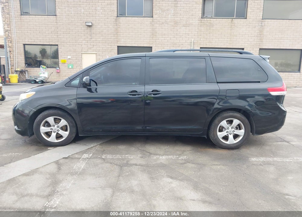 2013 TOYOTA SIENNA VIN: 5TDKK3DC7DS324056
