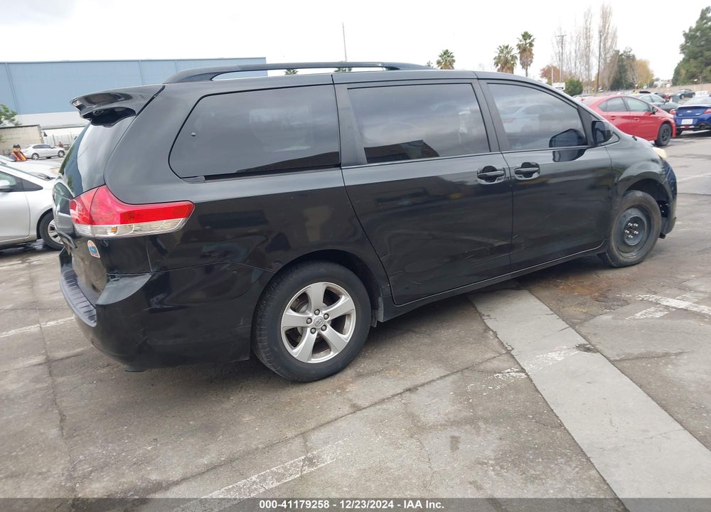 2013 TOYOTA SIENNA VIN: 5TDKK3DC7DS324056