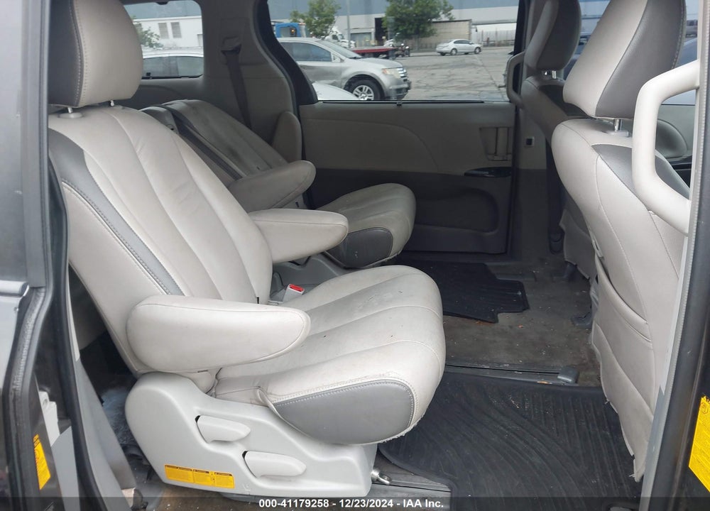 2013 TOYOTA SIENNA VIN: 5TDKK3DC7DS324056