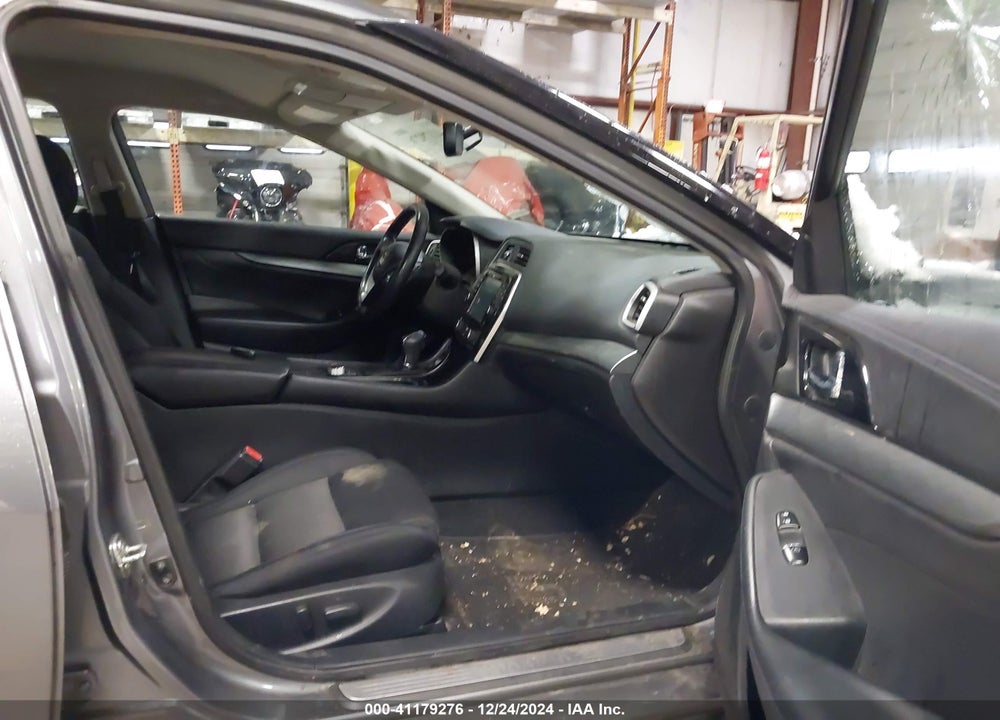 2016 NISSAN MAXIMA VIN: 1N4AA6AP4GC426823