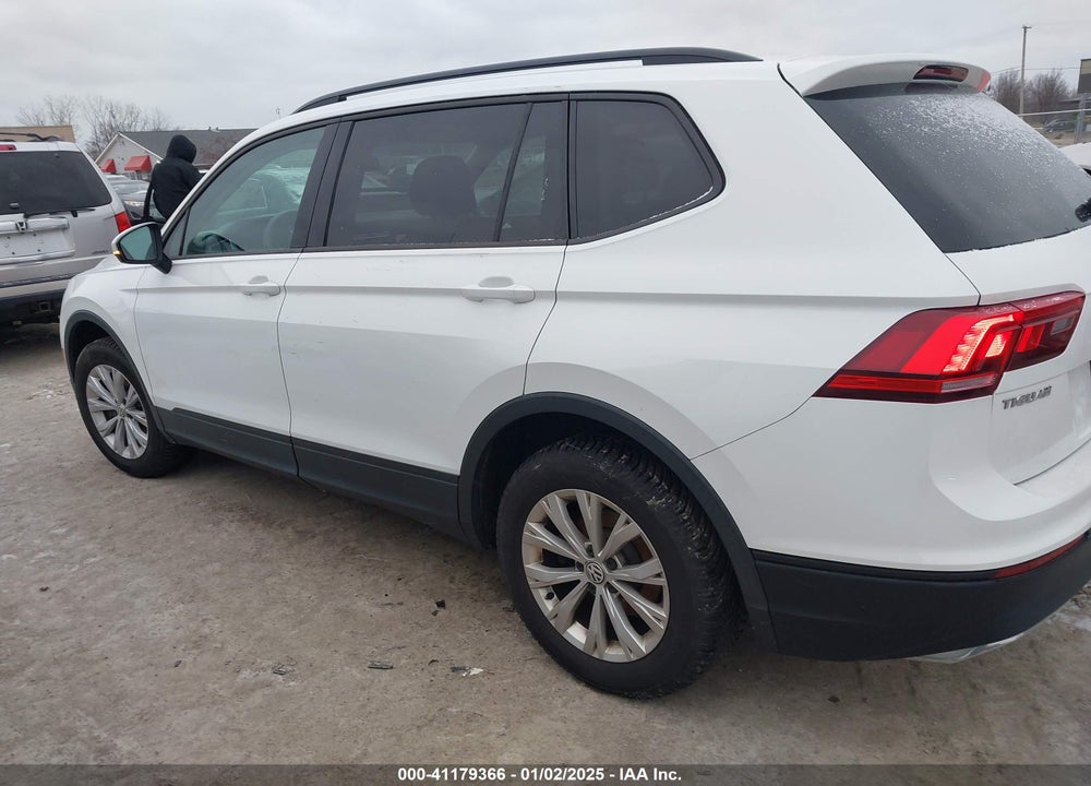 2018 VOLKSWAGEN TIGUAN 2.0T S VIN: 3VV1B7AX1JM088107