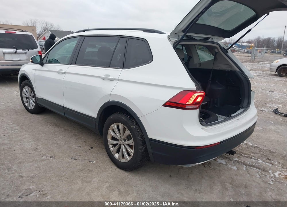 2018 VOLKSWAGEN TIGUAN 2.0T S VIN: 3VV1B7AX1JM088107