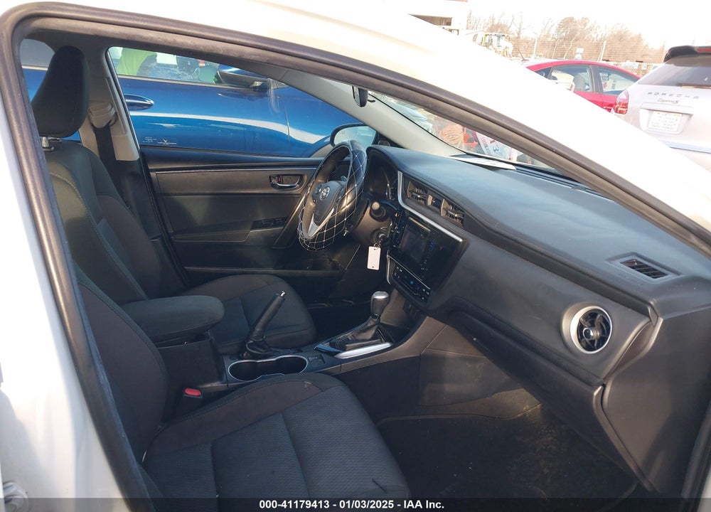 2018 TOYOTA COROLLA L/LE/XLE/SE/XSE VIN: 2T1BURHE0JC117960